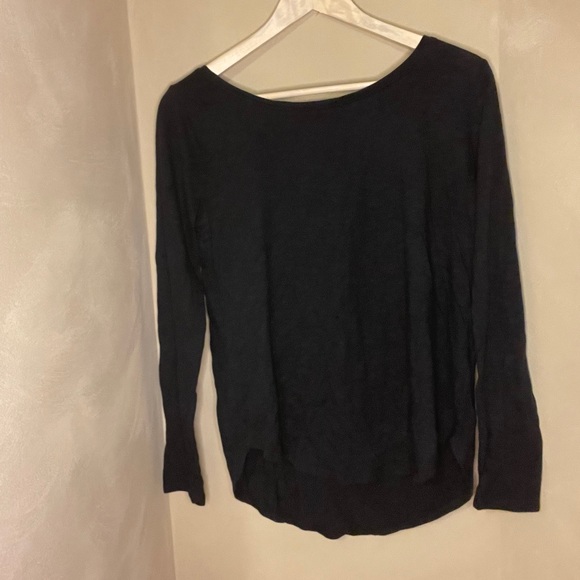 Hollister Tops - HOLLISTER black long sleeve shirt